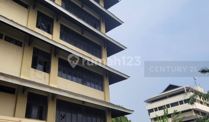 Disewakan Gedung 8 Lantai Super Startegis di Jakarta Timur Disewakan Gedung 8 Lantai Super Startegis di Jakarta Timur
