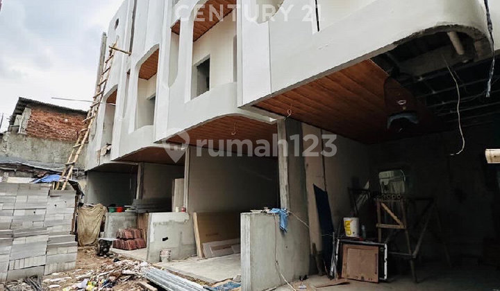 Rumah Premium Lokasi Fantastis Utan Kayu Dekat Pramuka Jakarta