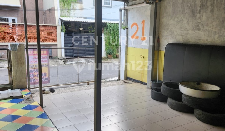 3 Bedroom House 135 M2 Spacious in Pulomas, East Jakarta