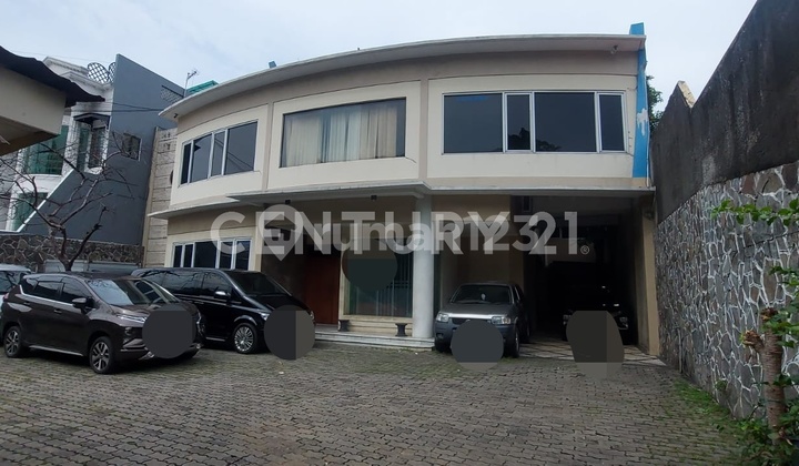 Gedung Kantor 2.5 Lantai Di Kayu Putih, Jakarta Timur 