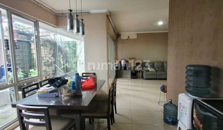 House Already Renovated with Certificate of Ownership in Delatinos BSD, Tangerang 2