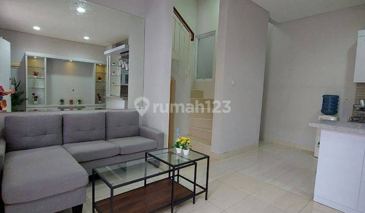 Rumah cantik  furnish di BSD city Vanya Park bangunan kokoh Bagus 1