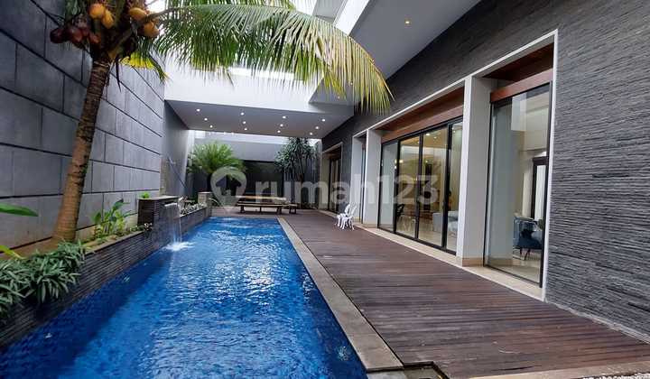 Modern tropical house in a premium strategic area, the leading cluster on the golf terrace of BSD. 2