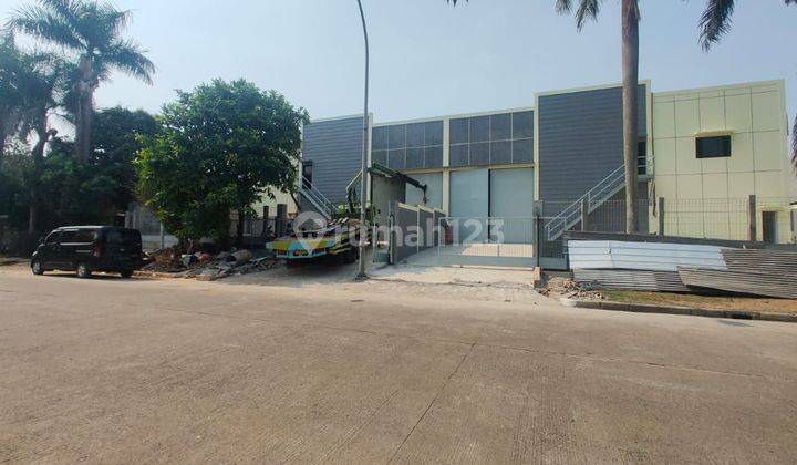Gudang gandeng siap pakai ada kantor dekat tol di  kawasan pergudangan Taman Tekno BSD Tangerang  1