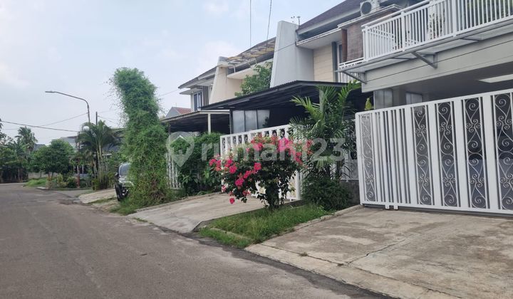 Rumah jual murah bangunan baru 8 tahun SHM di Villa melati mas Serpong Rumah jual murah bangunan baru 8 tahun SHM di Villa melati mas Serpong