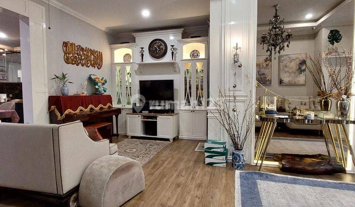 Rumah model klasik cantik berkelas SHM Bagus di Delatinos BSD  2