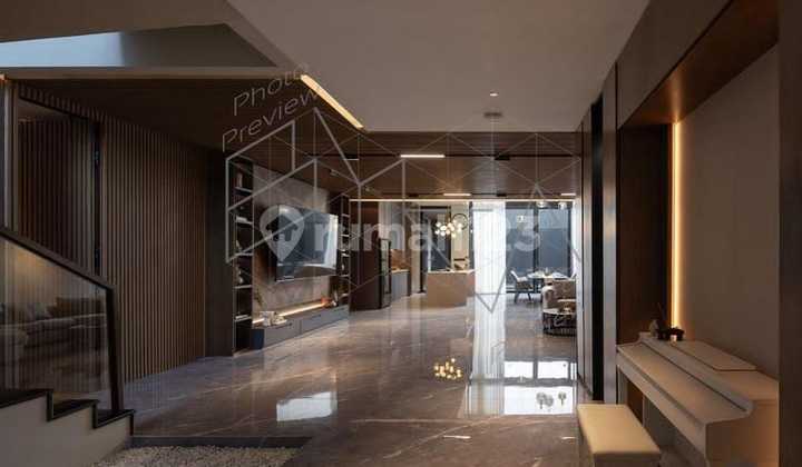 Luxury Furnished House with SHM Near City Park and Toll Road in BSD