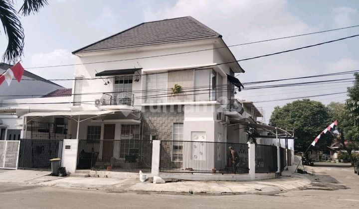 House Near Santa Monica Hook Good Building Quality in Nusaloka BSD.
