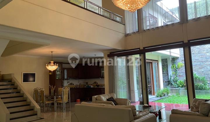 Luxury Serene House in Bandung 2