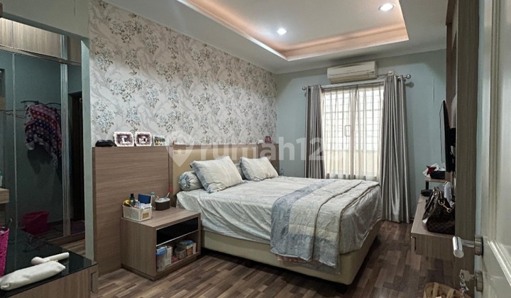 Well-Maintained SHM House Near Public Facilities in Gading Serpong