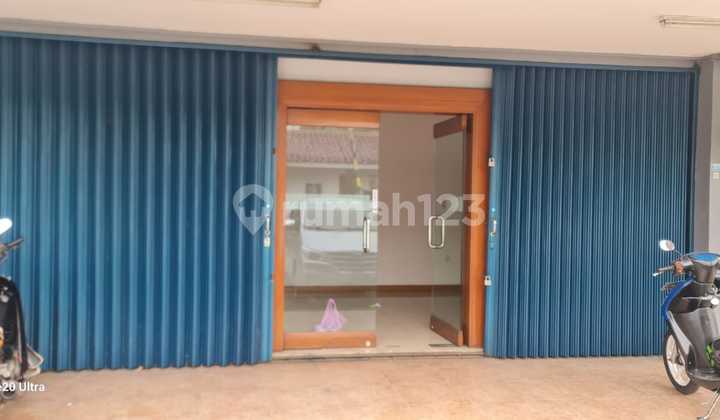 Newly Renovated Ruko in Excellent Condition, Spacious Parking, Strategic Location in Cikokol, Tangerang 2