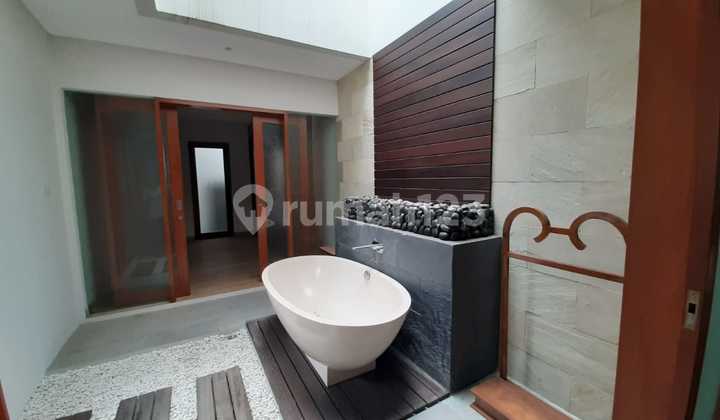 Rumah Luxury Ada Pool Kawasan Premium di BSD De Park 2