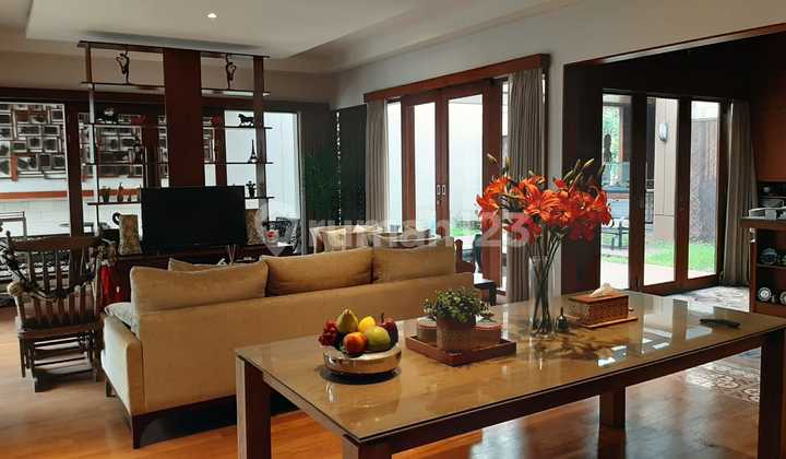 Rumah Luxury Ada Pool Kawasan Premium di BSD De Park