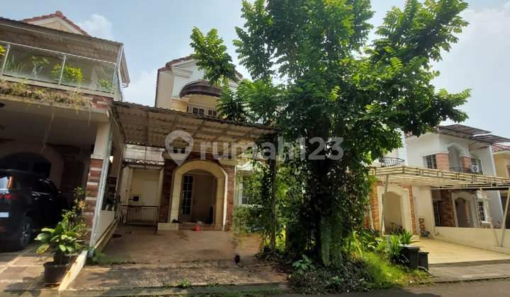 Serene Lush House with Green Views, Spacious Garden, Strategic Location in BSD The Green 2