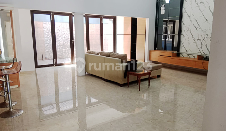 Beautiful Neat Shm House, Green, Strategic Location in BSD Puspita Loka.