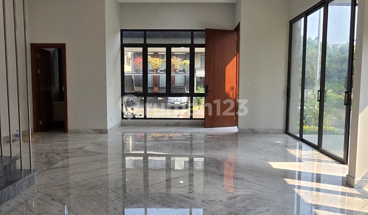 Premium Quality Luxury House with Rooftop in New Area of BSD Green Wich 2