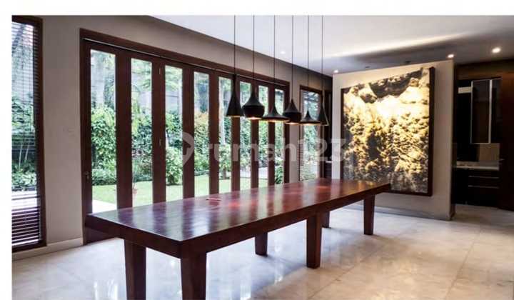 Flood-Free Luxury House with Swimming Pool in Pondok Indah