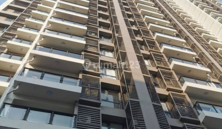 Apartement Sky House 3 BR Semi Furnished