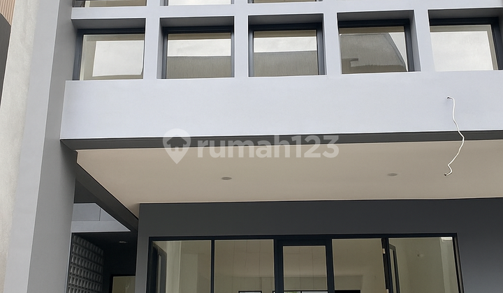 FOR RENT !! Delrey Business Town House Shop House in BSD City, Tangerang