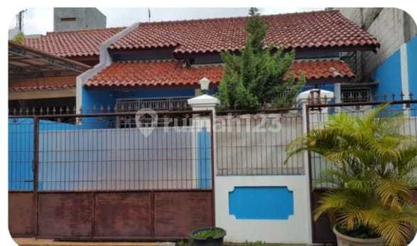 Dijual Bu Rumah 1½ Lantai Palem Semi Karawaci + 3 Kios