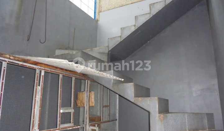 Dijual Rumah 3 Lantai Di Perumahan Taman Kota Cipondoh Tangerang 2