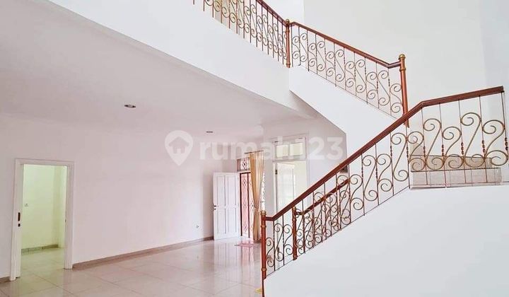 Rumah di modernland di sewakan