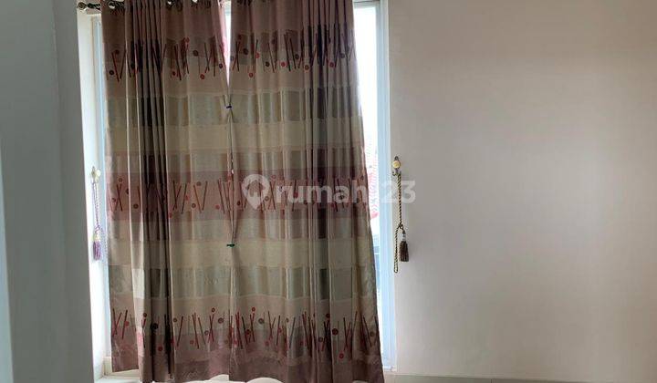 Rumah 2 Lantai Bagus Unfurnished SHM di Modernland, Tangerang 2