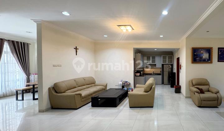 Rumah Rapih Siap Huni di Cluster Madrid Modernland