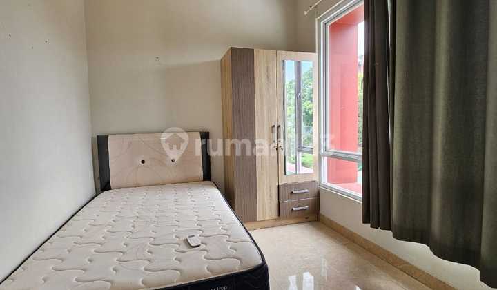 Rumah Kontrakan 2 Lantai Bagus Furnished di Cluster Lavaletta , Tangerang 2