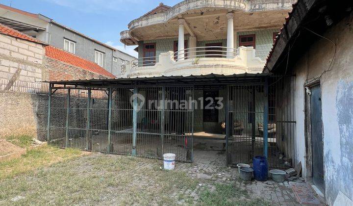 Rumah 2 Lantai Disewakan Posisi Pinggir Jalan Cocok Untuk Usaha 1