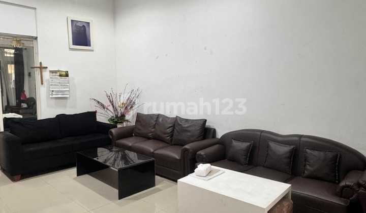 Ready-to-Occupy House in Gading Serpong, Tangerang, Banten