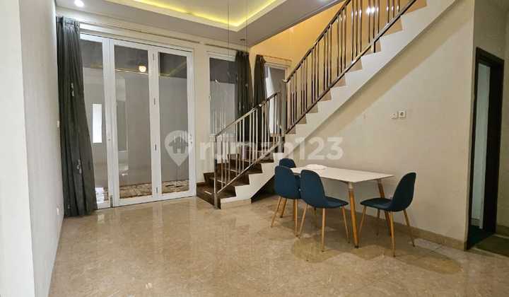 Rumah Kontrakan 2 Lantai Bagus Furnished di Cluster Lavaletta , Tangerang