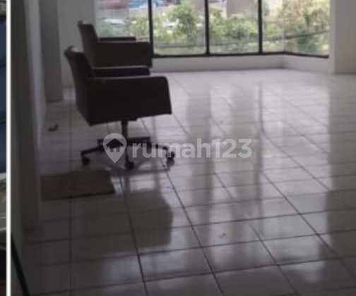 Shophouse near Ciputra Mall, Royal Taruma, UNTAR University, Flood-Free, container access. 2