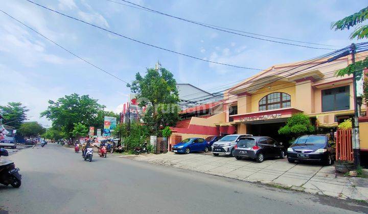 Rumah Usaha Showroom mobil di Jalan Gajah Raya Tengah kota  3