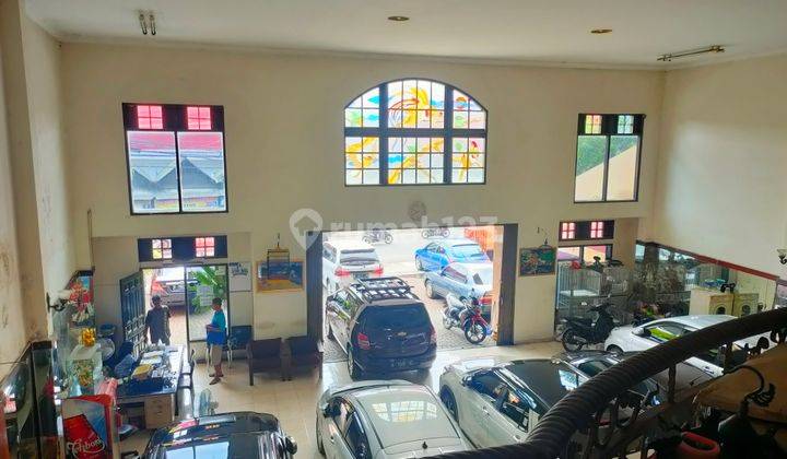 Rumah Usaha Showroom mobil di Jalan Gajah Raya Tengah kota  9