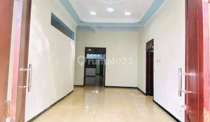 Rumah Murah 2Lt kamar 5 luas strategis di Perum Vero Permai  6