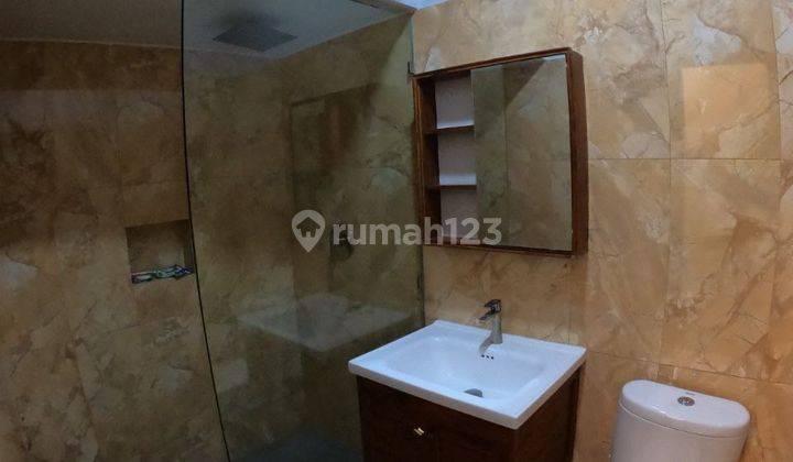 Rumah Baru Spek Mewah 2 Lantai Dekat Jalan Raya Kedungmundu  7