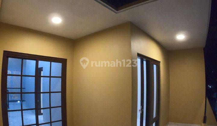 Rumah Baru Spek Mewah 2 Lantai Dekat Jalan Raya Kedungmundu  13