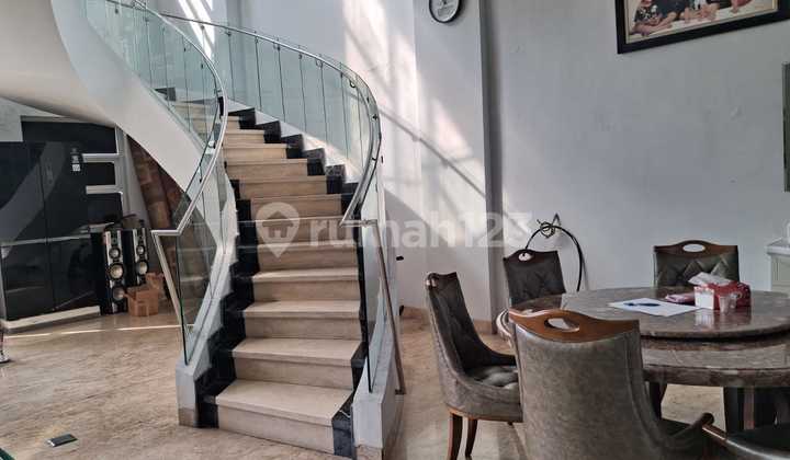 Dijual Rumah Mewah Murah Siap Pakai Hoek Furnish di Citra Garden 2 Jakarta Barat