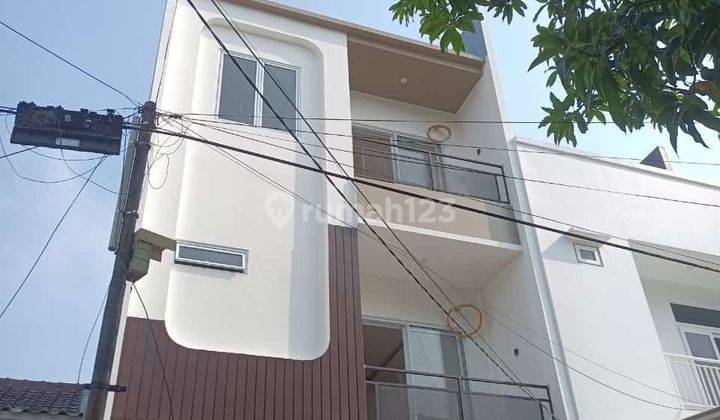 Dijual Rumah Baru 3 Lantai Di Citra 3 2