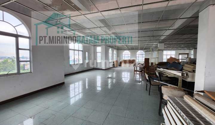 Disewakan 280jt Lantai Thn Gedung Bni Sei Panas 4