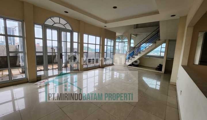 Disewakan 280jt Lantai Thn Gedung Bni Sei Panas 14
