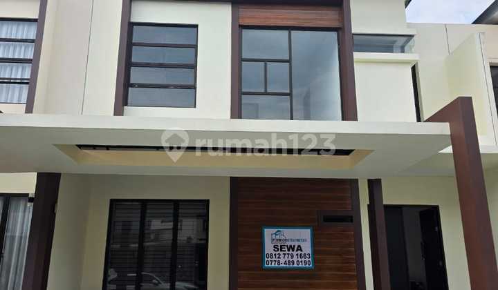 DISEWAKAN 120JUTA/TAHUN RUMAH PERMATA RIVER VIEW TERMASUK FURNITURE 
