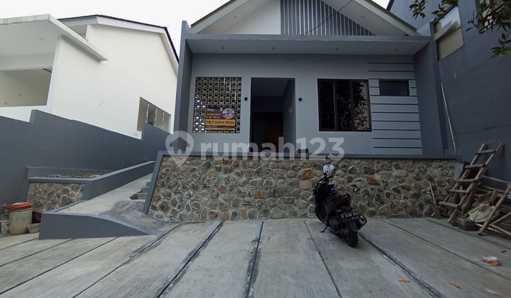 Rumah Pegunungan Satu Lantai Sangat Murah Rumah Pegunungan Satu Lantai Sangat Murah