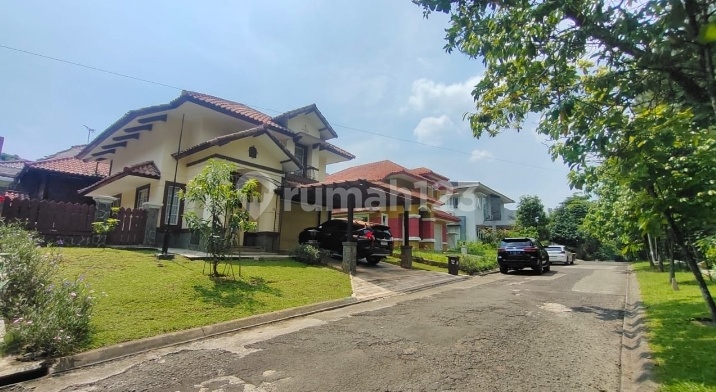 Rumah Siap Huni Bonus Dua Rumah Kayu