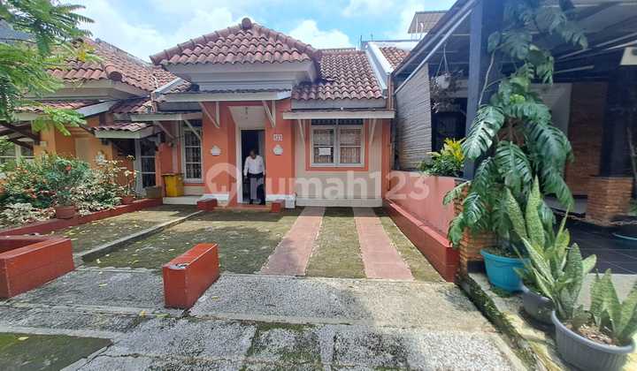 Rumah Di Pegunungan Sentul