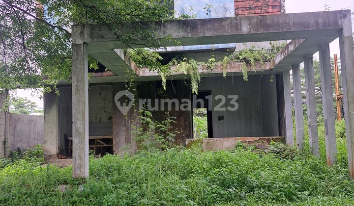 Rumah Murah Depan Taman Tinggal Finishing Saja