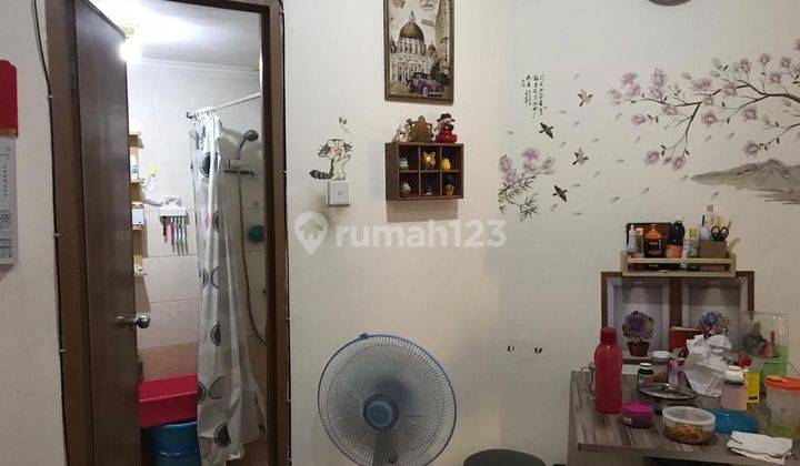 kamar mandi apartemen mediterania gajah mada, 3br,