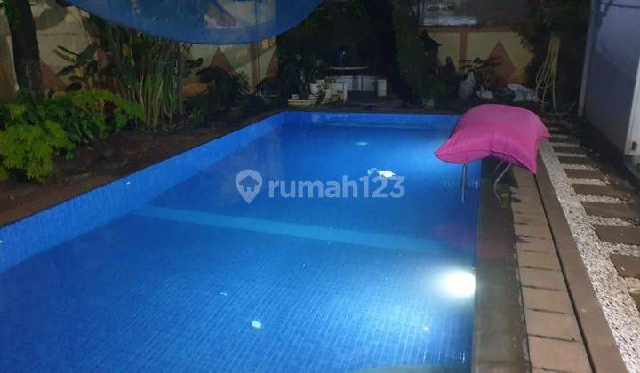 Rumah Kembangan, Jakarta Barat, luas tanah 679m2, ada kolam renang 2