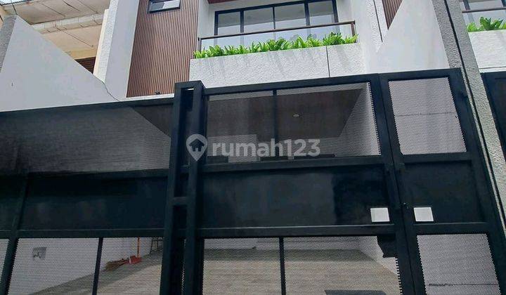 Rumah Sunter, Baru, Luas Tanah 102m2, Siap Huni 1